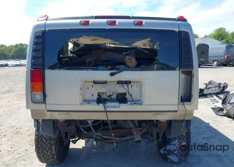 2004 Hummer H2 z USA, uszkodzony, nr VIN 5GRGN23U44H108265